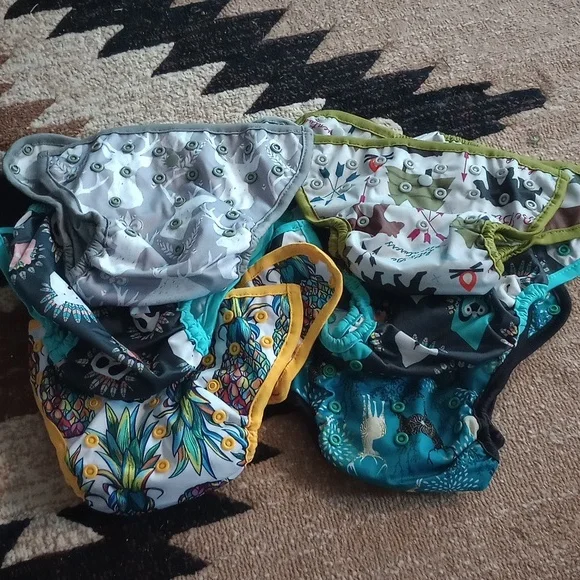 Cloth diaper covers, flannel wipes, snappis - Picture 4 of 4
